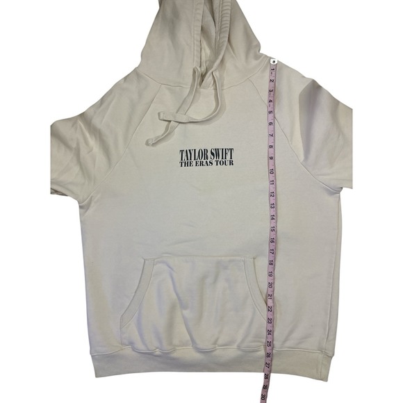 Taylor Swift THE ERAS TOUR Beige OFFICIAL Hoodie Sweatshirt Size MEDIUM - Picture 8 of 8